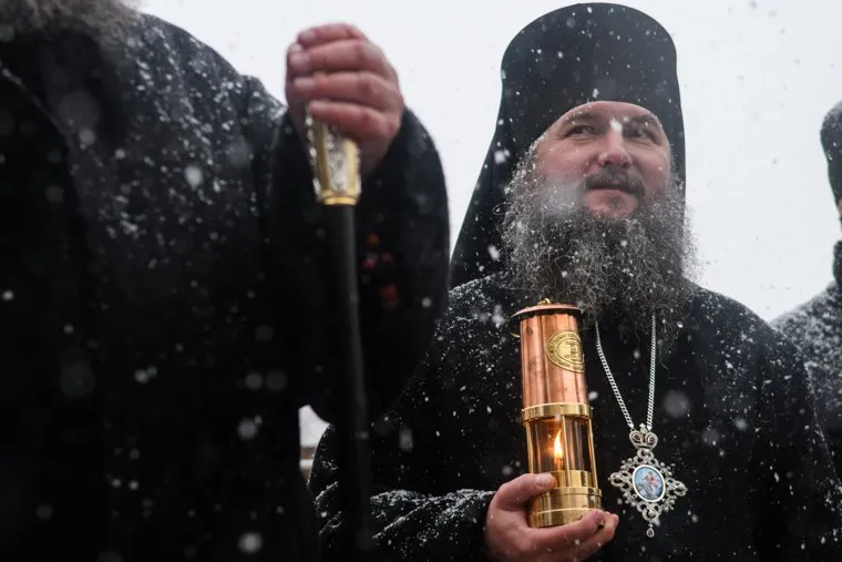 Пасхальный крестный ход. Екатеринбург