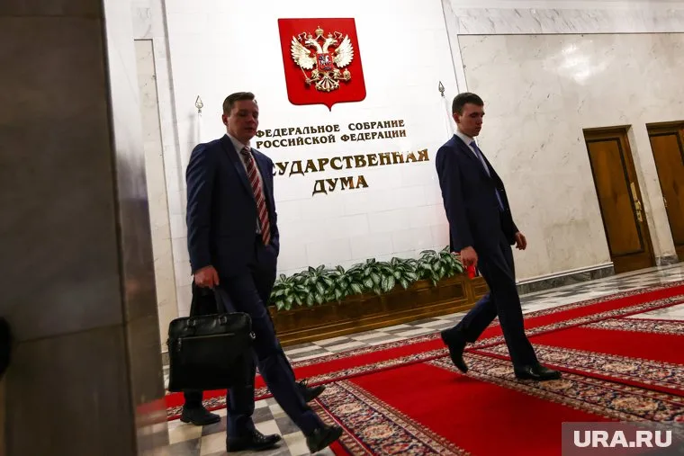 Депутат отметил, что переговоры не имеют смысла, так как Украина не выполняет своих договоренностей