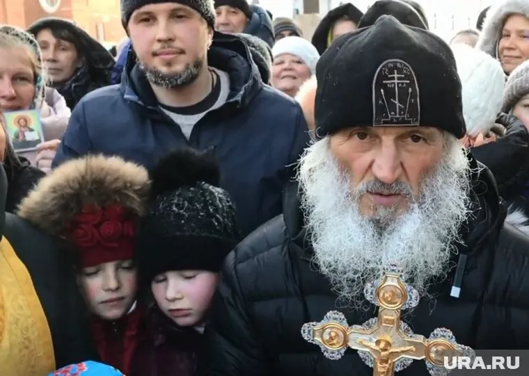 Всеволод Могучев (слева), возможно, был масоном, при этом его духовник отец Сергий (справа) считает масонов врагами России