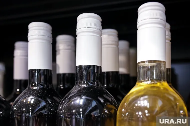 В РФ предлагают ограничить продажи в том числе и слабоалкогольной продукции лицам до 21 года
