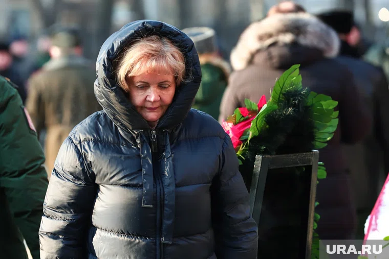 Возложение венков к памятнику маршалу Жукову. Екатеринбург