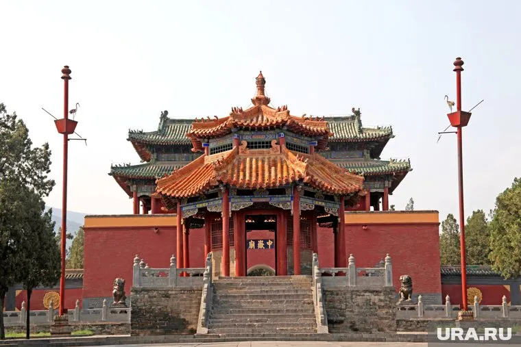 Монаха подозревают в хищении денег и незаконных любовных связях