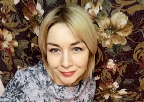 Темный лес, фигура в маске и погружение под воду: последнее сообщение Усольцевой расшифровал эксперт