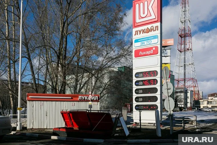 Леонид Зюганов сообщил о разрешении ситуации с неоплаченным бензином