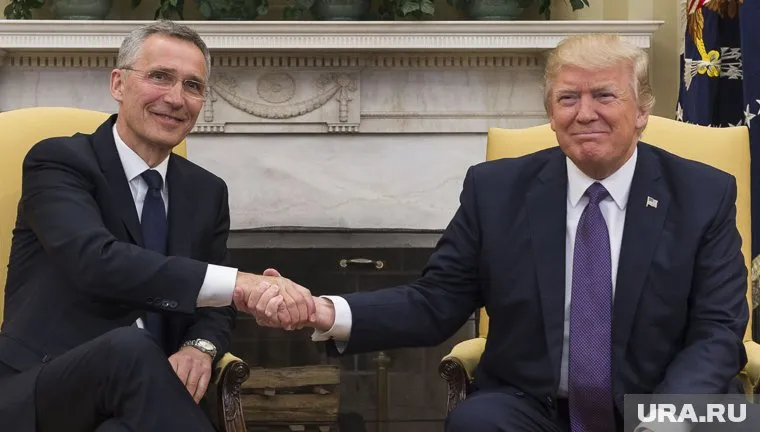 Трамп в своей резиденции мог скрывать документы, связанные с ядерным оружием