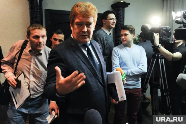 У Елистратова будет меньше замов