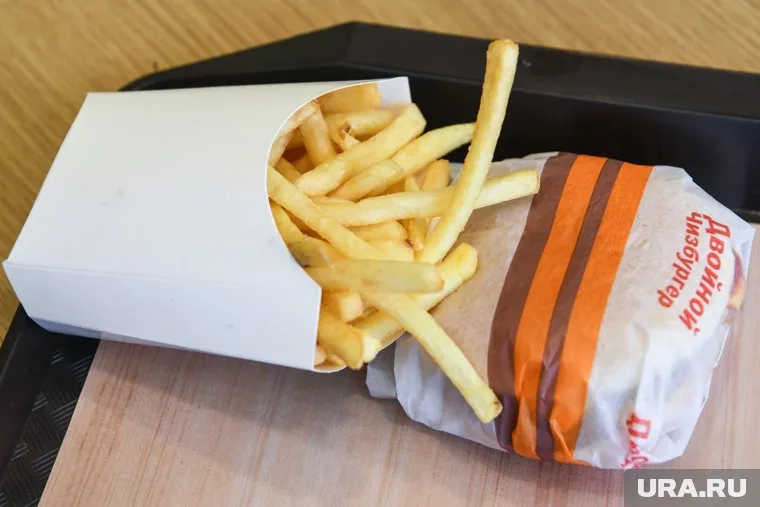 Картошку фри надо полностью исключить из меню «Вкусно — и точка», считает Геннадий Онищенко