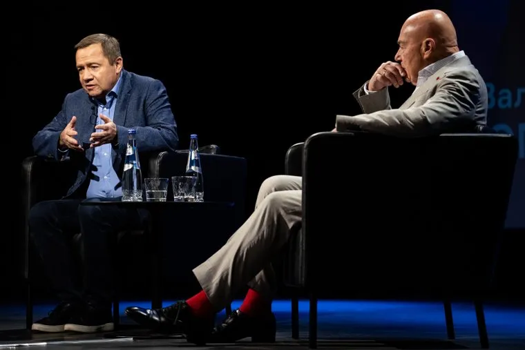 Интервью Владимира Познера с Валентином Юмашевым в рамках фестиваля «Слова и музыка свободы – СМС». Екатеринбург