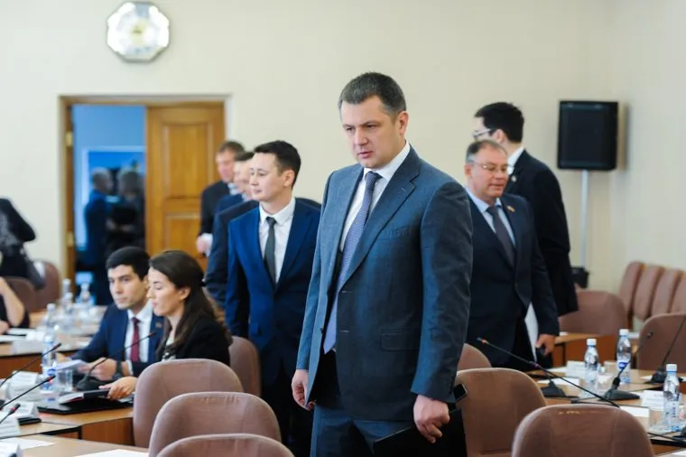 Первое заседание Челябинской городской думы второго созыва, где выбрали председателя, его заместителей и руководителей комиссий. Челябинск