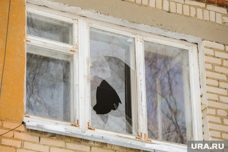 Из какого оружия стреляли подростки по окнам - неизвестно