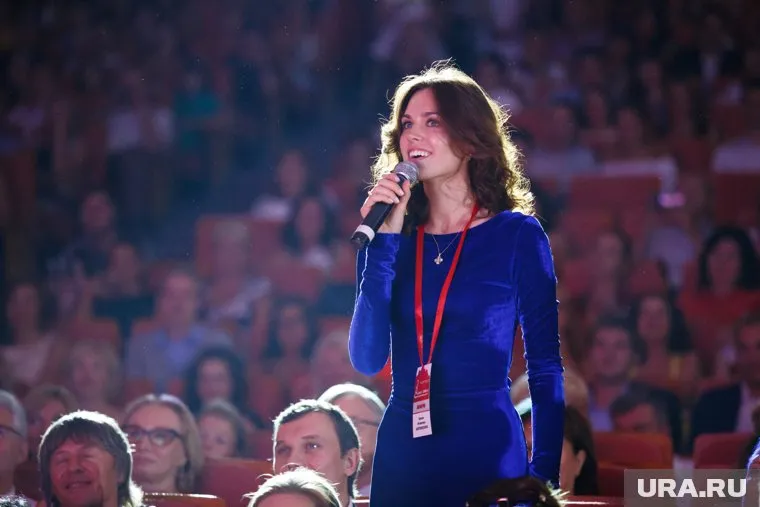 Ирина Антоненко победила в 2009 году в конкурсе «Мисс Екатеринбург», а в 2010 выиграла титул «Мисс Россия»