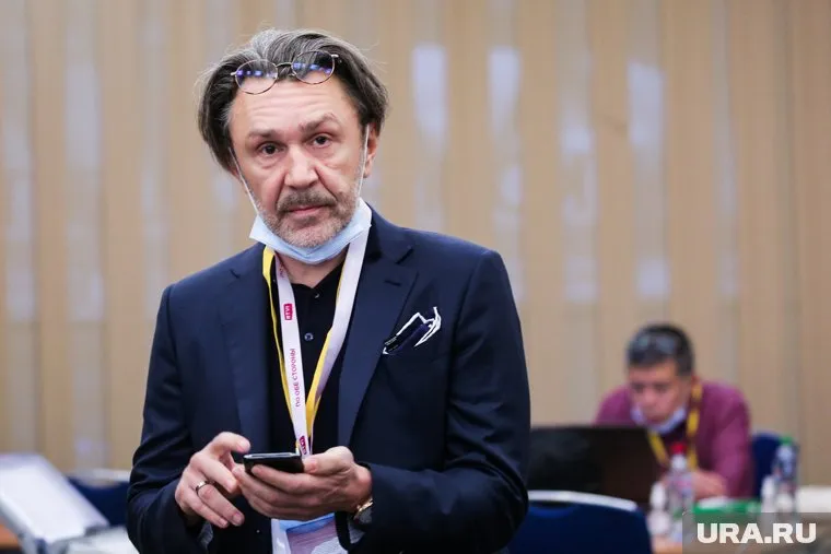 Сергей Шнуров считает, что Иосиф Пригожин ему угрожает