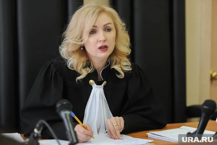 Делом супруга председателя Центрального суда займется полиция