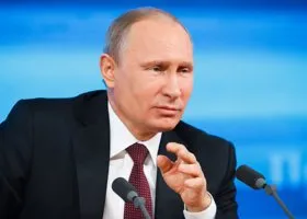 Путин наградил девочку, спасавшую детей на Сямозере