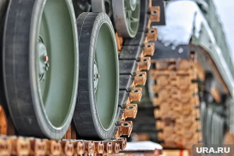 Бойцы на фронте придумали способ, как защитить бронетехнику от дронов ВСУ