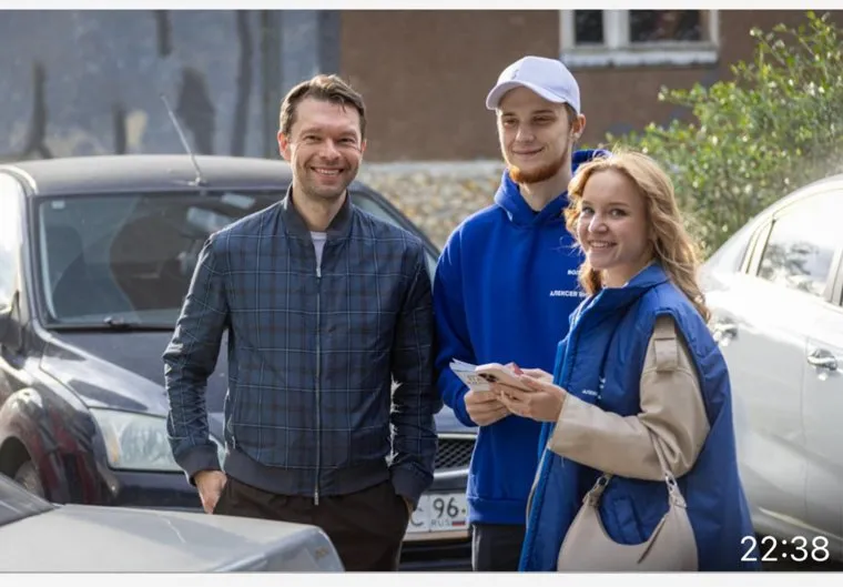 Алексею Вихареву в организации праздников помогают волонтеры 