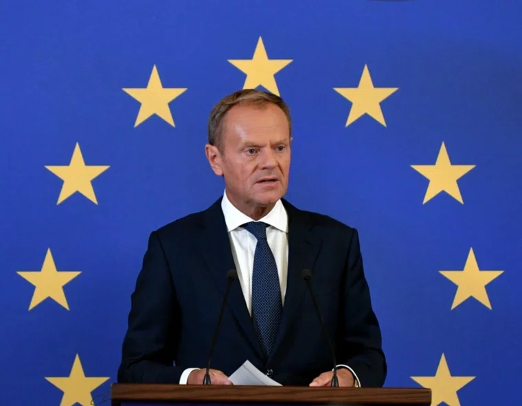 Дональд Туск уточнил, что воздушные силы Польши отражают неизвестные беспилотники