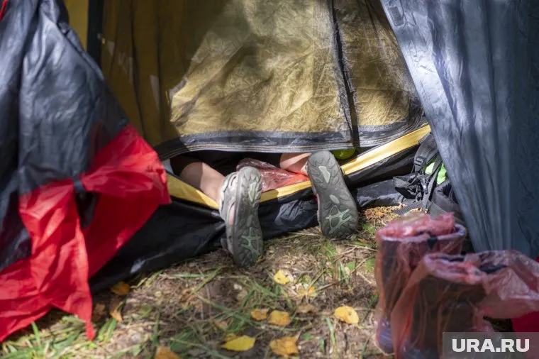 Мужчина получил отравление угарным газом в палатке с работающим обогревателем