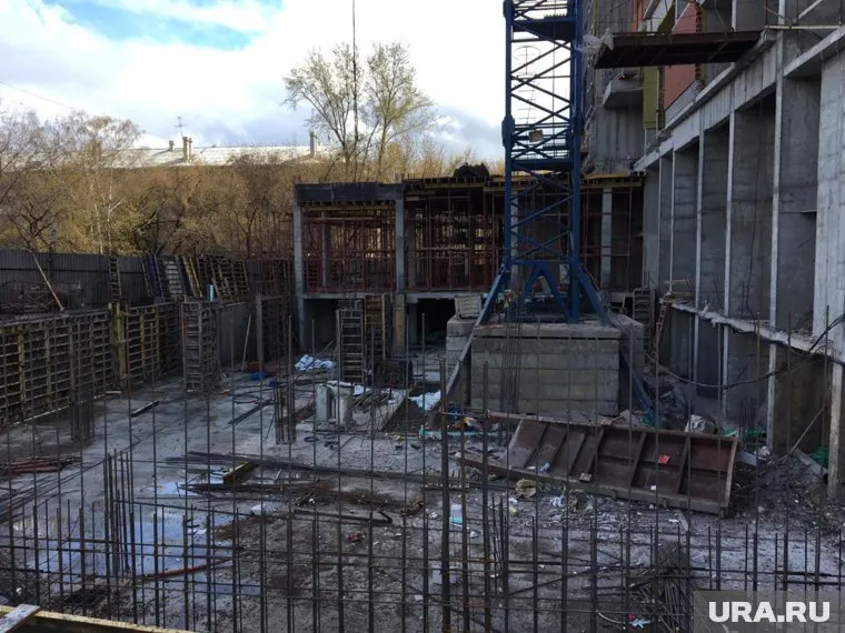 На объекте проверяют нарушения техники безопасности