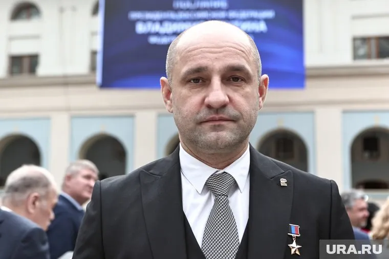 Артем Жога проводит встречи в Екатеринбурге