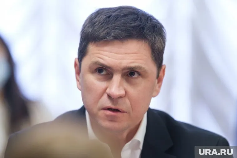 Михаил Подоляк назвал атаки по территории РФ этапом конфликта