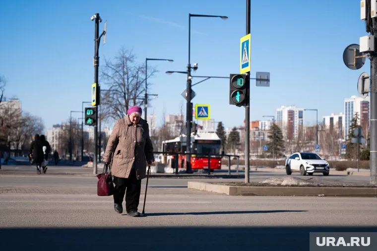 На пенсию выше 50 тысяч могут рассчитывать космонавты, Герои России и те, кто работал вбелую, сообщила депутат Светлана Бессараб