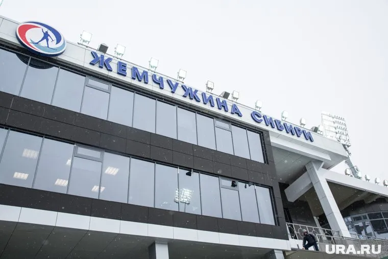 Комплекс полностью огородят забором