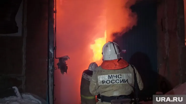 Пожарным удалось справиться с огнем, открытое горение ликвидировано