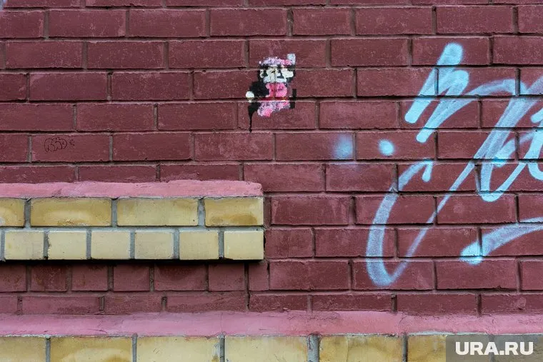 Nintendo перевыпустили легендарную игру «Супер Марио» в честь ее 35-летия. Поиграть можно бесплатно.