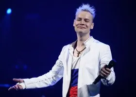 Пенсионерка сделала себе пластическую операцию, чтобы быть похожей на SHAMANa