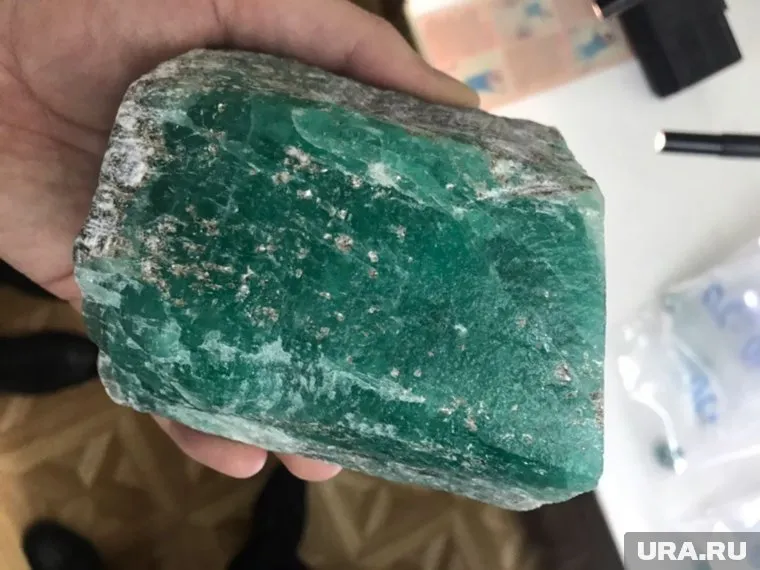 Драгоценный камень стоит не менее четырех млн рублей