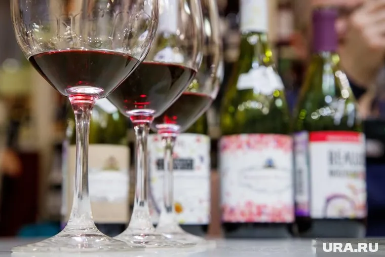 Москва планирует прекратить импорт алкоголя, табака, сельскохозяйственной и лекарственной продукции из США