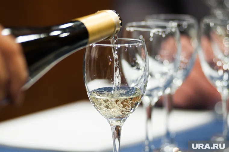 Повышение цен не обойдет стороной и основных отечественных производителей игристого