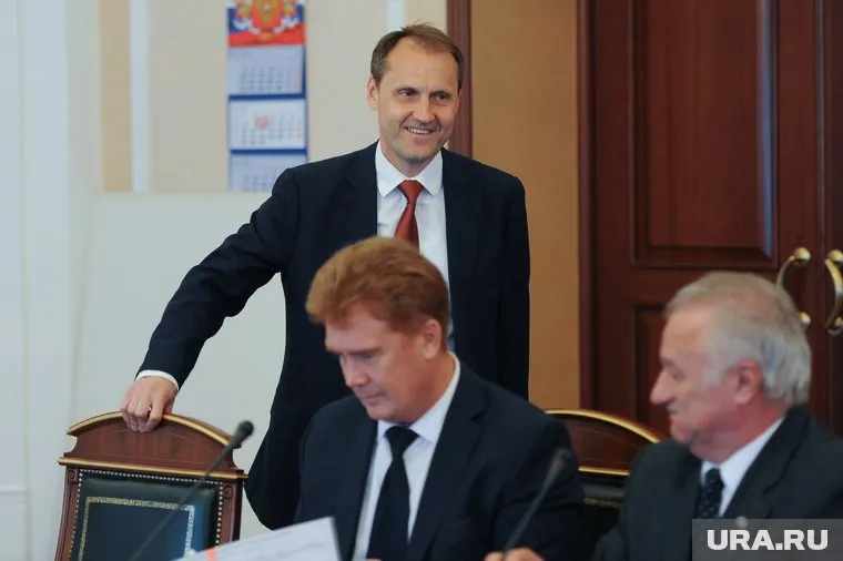 Дана команда защищать Юрия Параничева