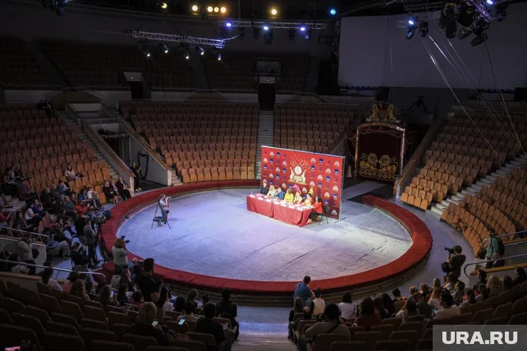 К директору Росцирка подчиненные выдвинули претензии