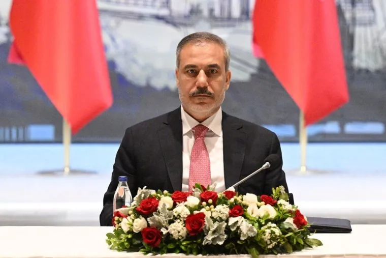 Фидан назвал немедленное прекращение огня ключевым условием перемирия