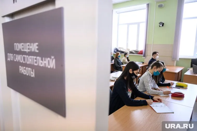 Студенты приступили к занятиям в аудиториях ПНИПУ