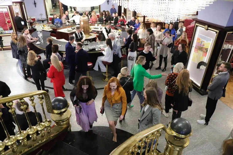 Битва ораторов: Мария Захарова и Тина Канделаки в Teatro Veneziano. Екатеринбург