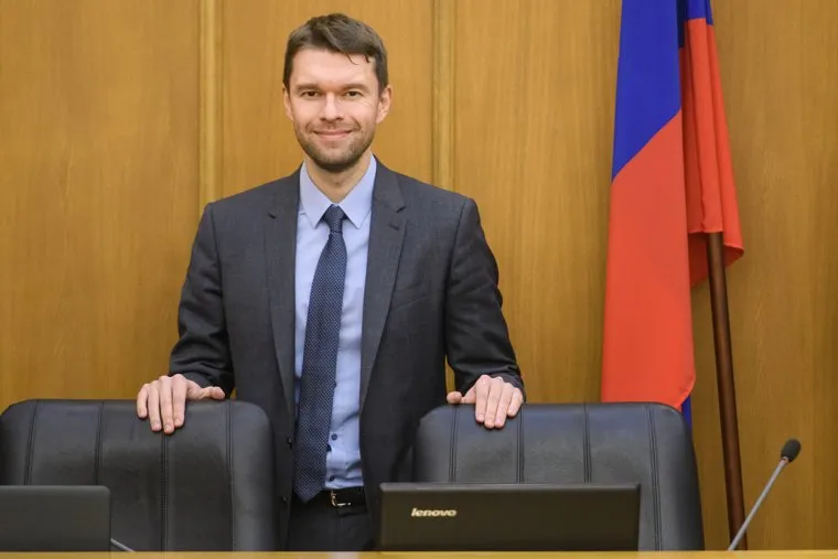 Внеочередная консультация депутатов ЕГД по вопросу повышения заработной платы мэру города и его заместителям. Екатеринбург, вихарев алексей