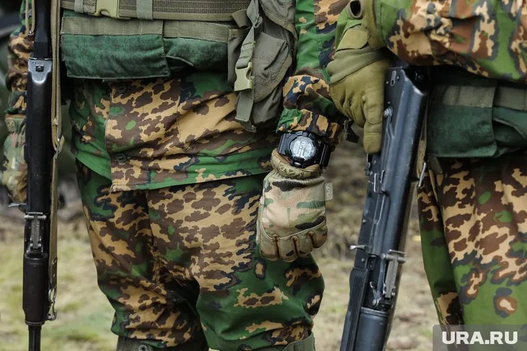 Военные подошли к дворцу, где находится президент страны Альфа Конде