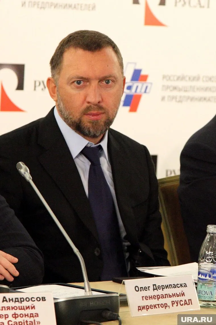 Олег Дерипаска намерен через суд проверить доходы Геннадия Зюганова