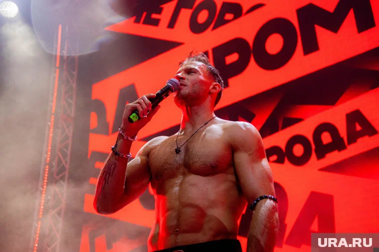 Певец перенес свой концерт не только в Тюмени