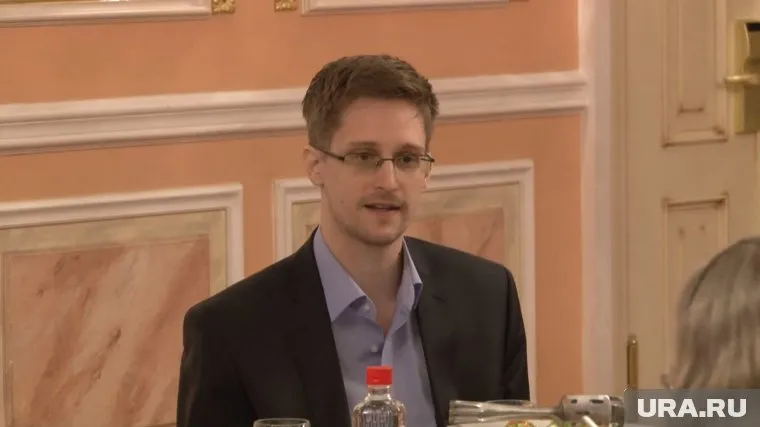 Эдвард Сноуден