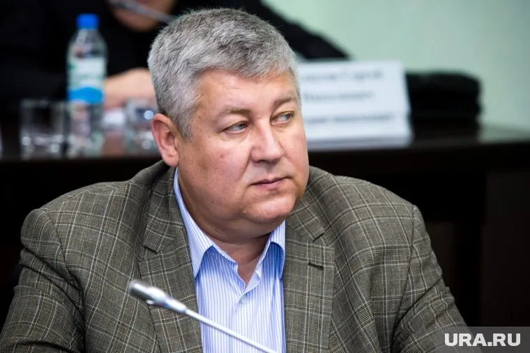 Вице-губернатор ХМАО Андрей Зобницев подобрал конкретные примеры нарушений в большинстве муниципалитетов