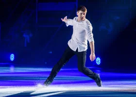 Мэр Екатеринбурга анонсировал новую звезду, которая откроет «Каток на площади»