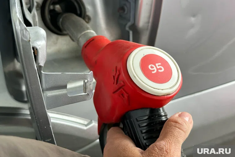 В Минэнерго проводят ежедневный мониторинг конъюнктуры рынка нефтепродуктов, рассказали в ведомстве