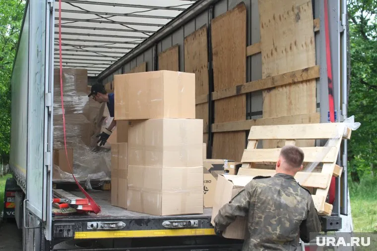 Для участников СВО привезли груз из Екатеринбурга