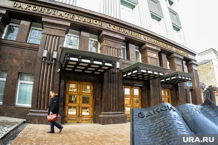 Депутаты смогут остаться без мандата в случае прогулов заседаний