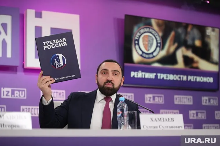 Хамзаев заявил, что не считает главного нарколога РФ профессионалом