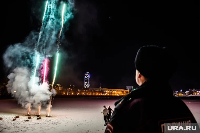 Новый законопроект запрещает использовать пиротехнику в населенных пунктах